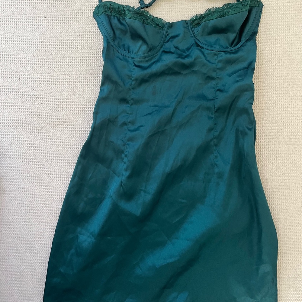 Green Beginning Botique Dress